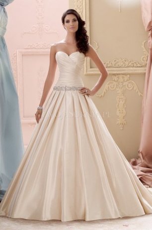 Элегантное платье невесты